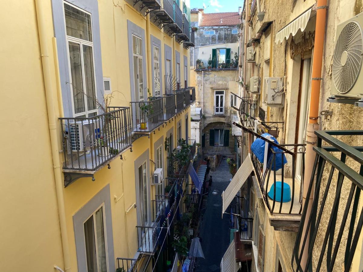 Casa Gioia, Tra Palazzo Reale,Lungomare E Monte Echia Lejlighed Napoli Eksteriør billede
